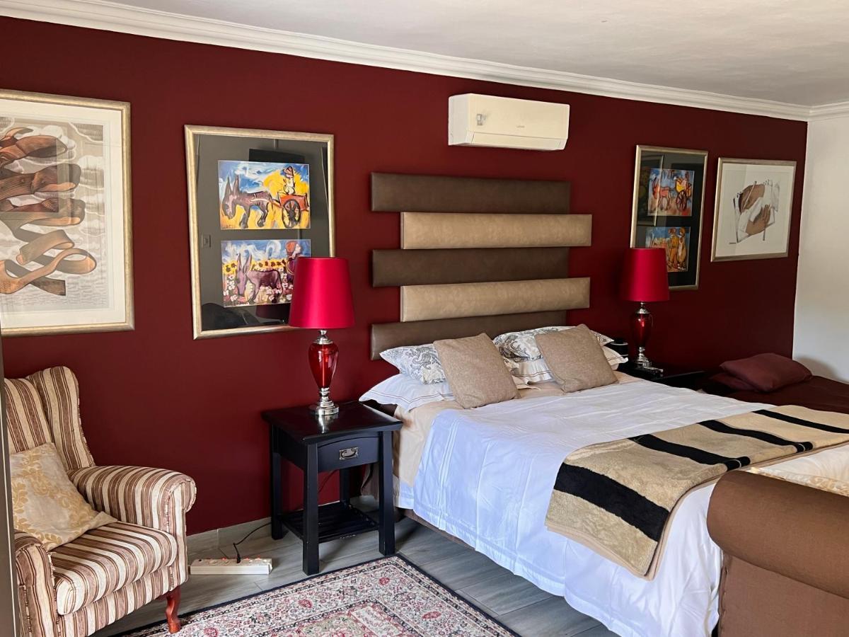 2 Op Terblanche Guesthouse Boksburg Exterior foto